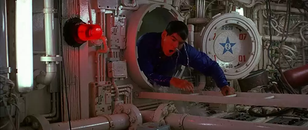 007/ワールド・イズ・ノット・イナフの画像