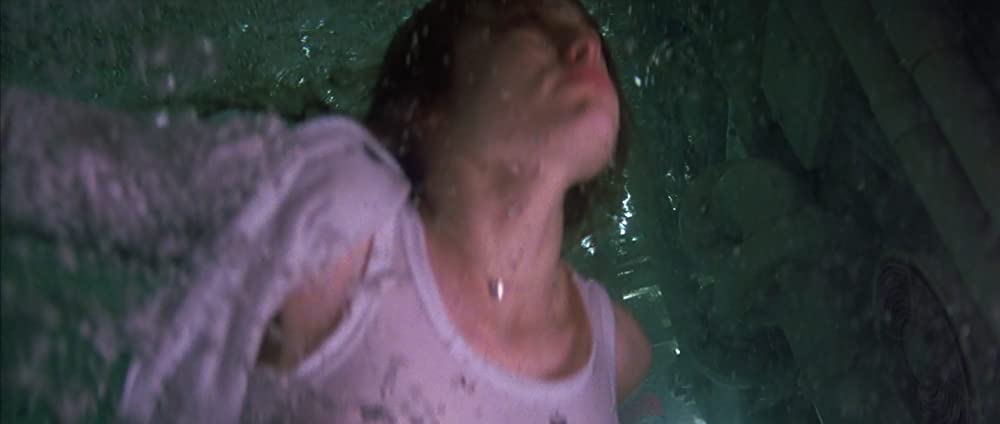 007／ワールド・イズ・ノット・イナフの画像