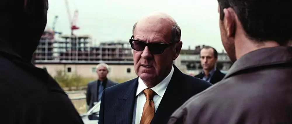 「ロックンローラ」トム・ウィルキンソンの画像