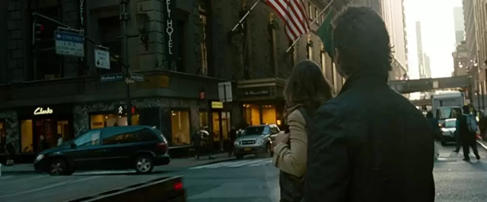 崖っぷちの男の画像