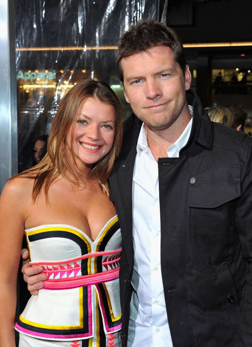 崖っぷちの男の画像