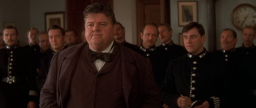 フロム・ヘルの画像