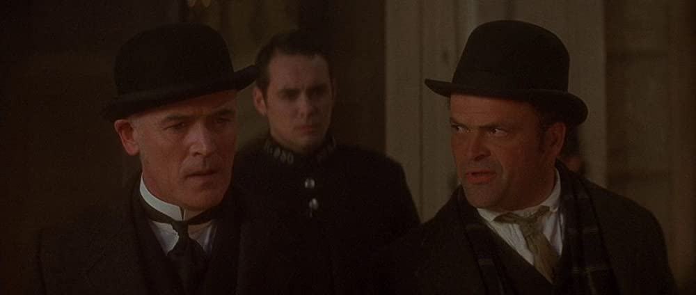 フロム・ヘルの画像