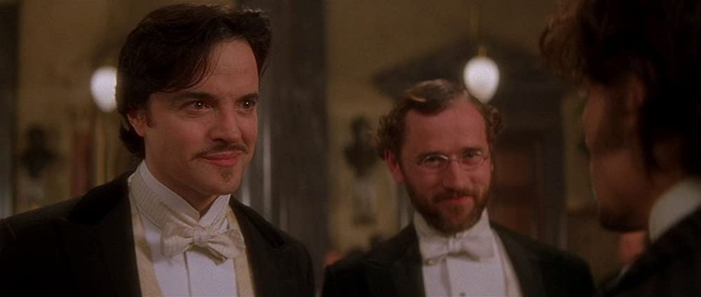 フロム・ヘルの画像