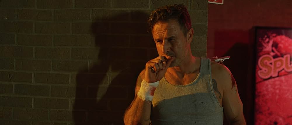 12 Hour Shift（原題）の画像