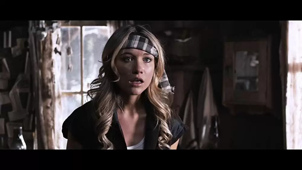 「タッカーとデイル 史上最悪にツイてないヤツら」カトリーナ・ボウデンの画像