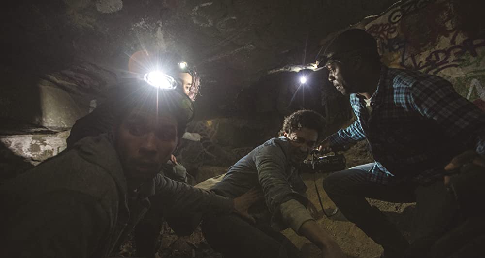 地下に潜む怪人の画像