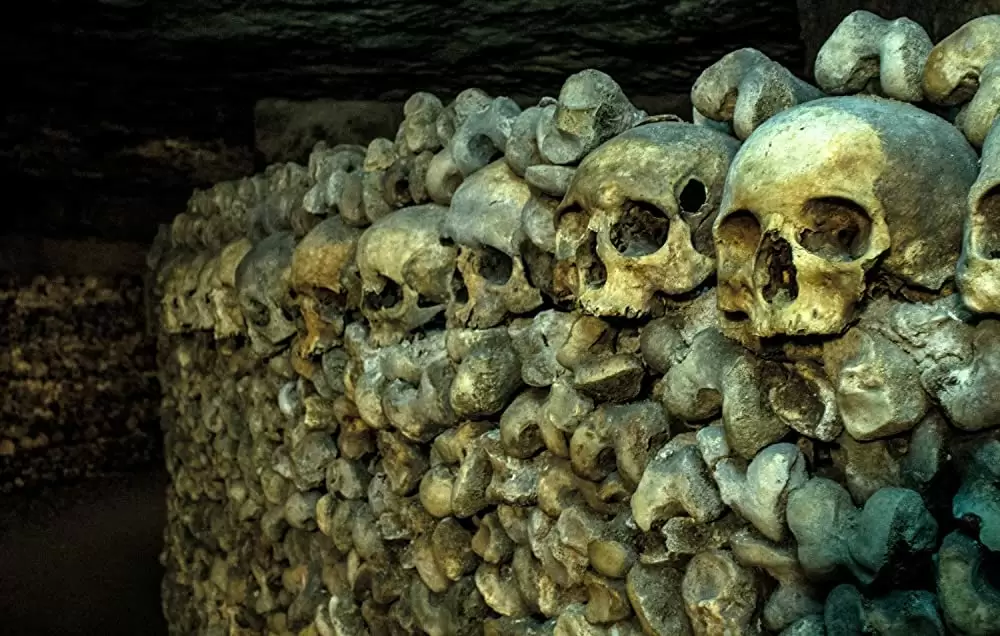 地下に潜む怪人の画像