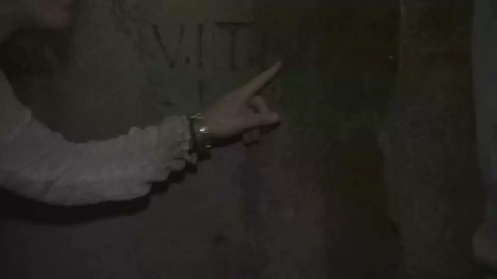 地下に潜む怪人の画像