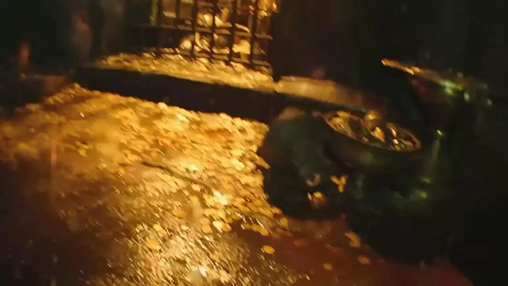 地下に潜む怪人の画像