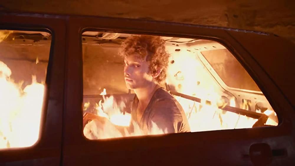 地下に潜む怪人の画像