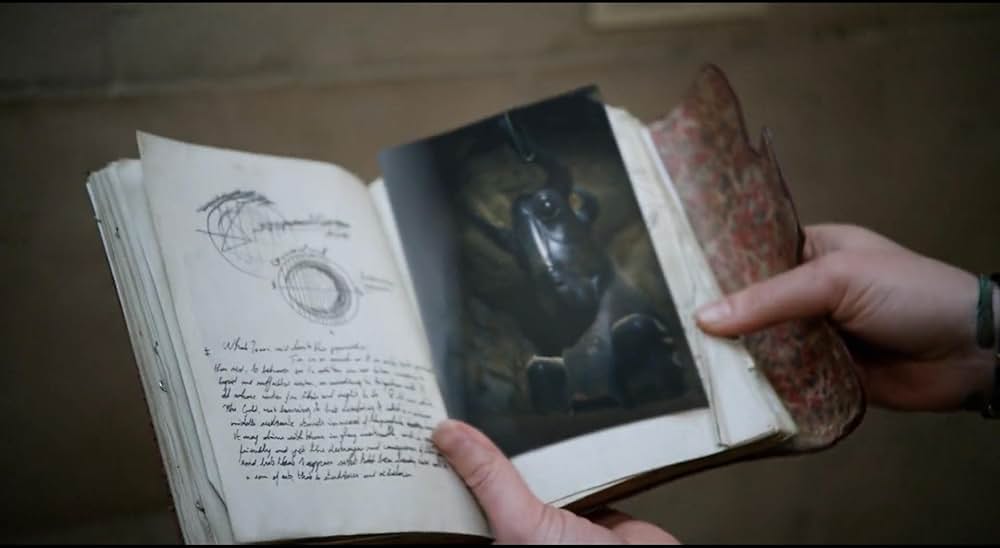 地下に潜む怪人の画像