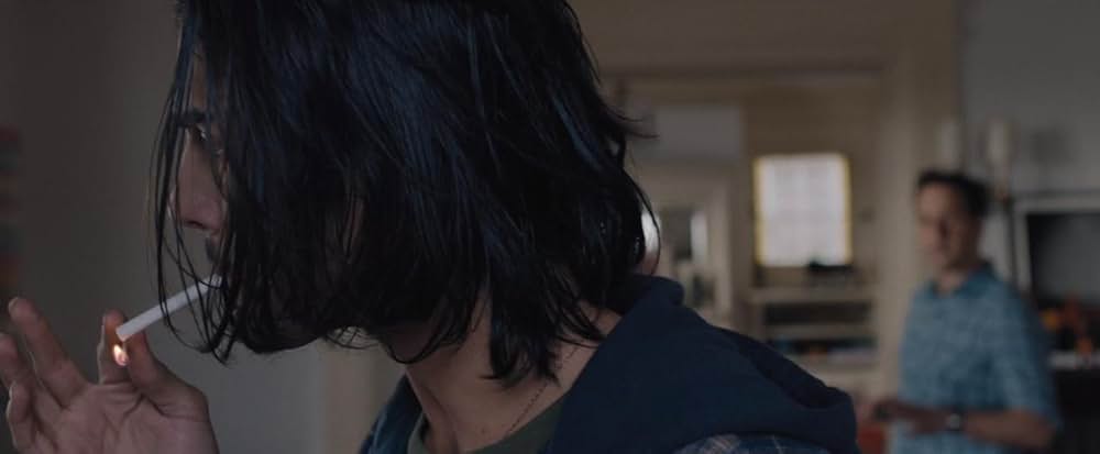 水面に映る影の画像