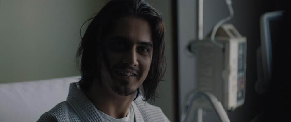 水面に映る影の画像