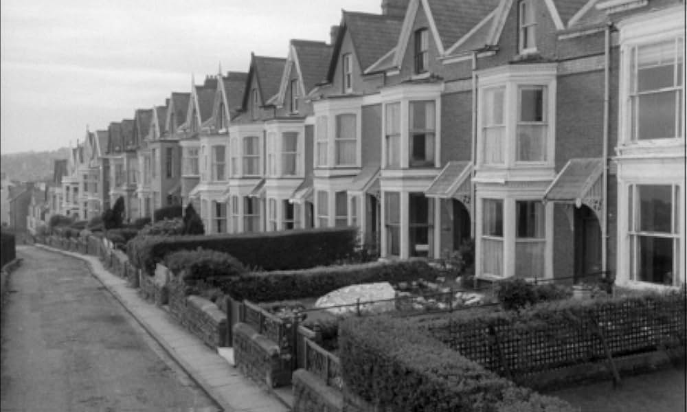 Only Two Can Play（原題）の画像