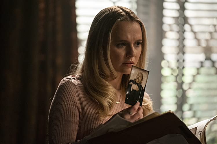 アナベル 死霊博物館の画像