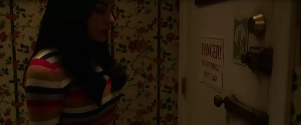 アナベル 死霊博物館の画像