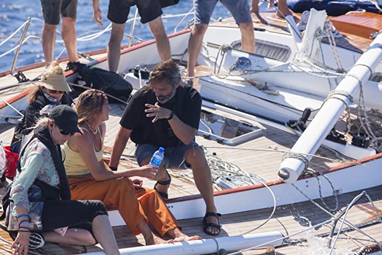 アドリフト 41日間の漂流の画像