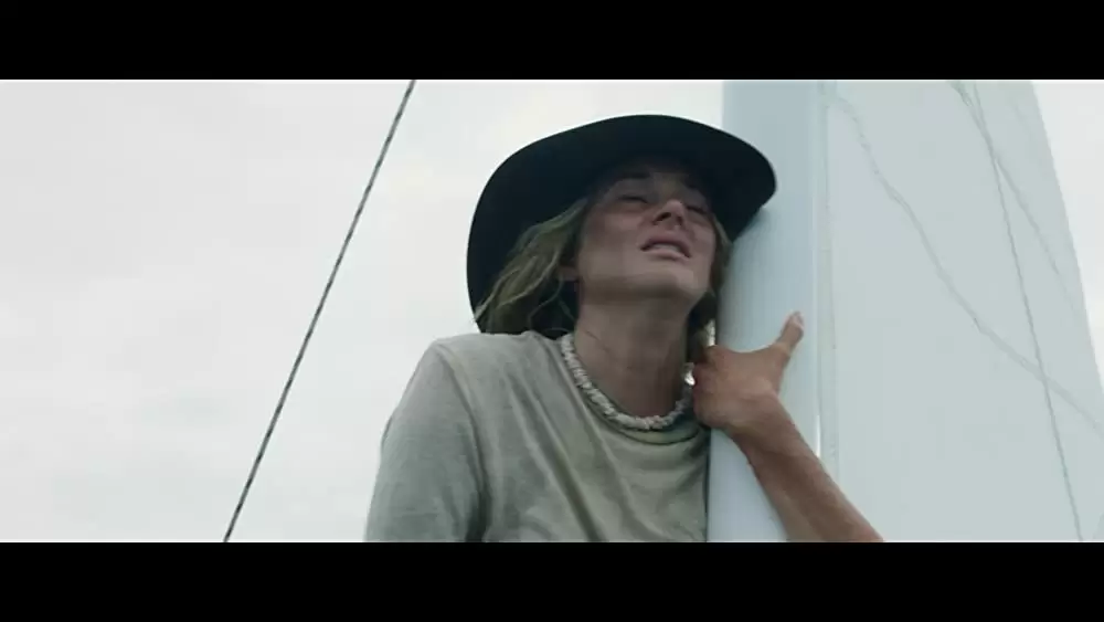 アドリフト 41日間の漂流の画像