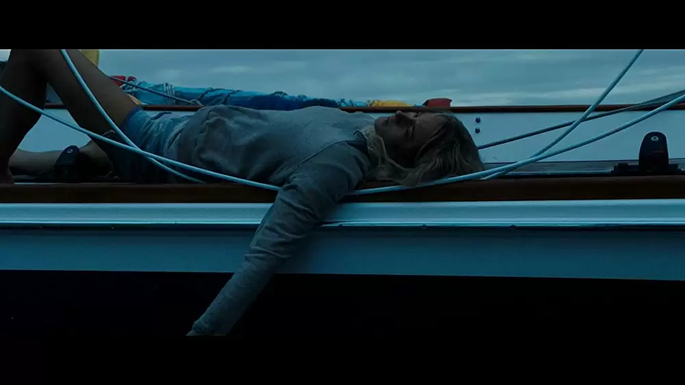 アドリフト 41日間の漂流の画像