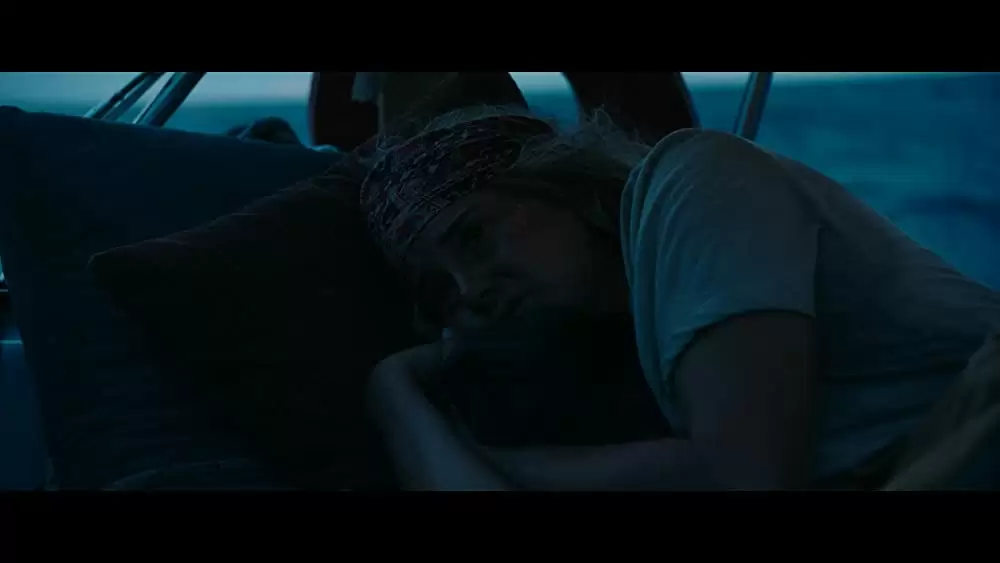 アドリフト 41日間の漂流の画像