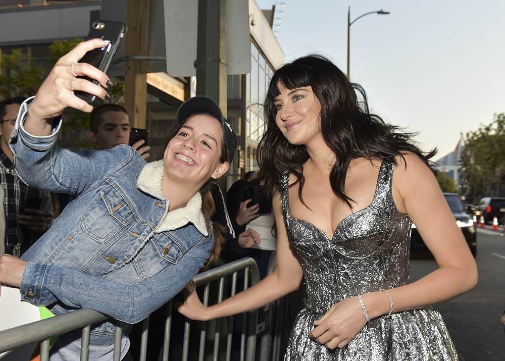 アドリフト 41日間の漂流の画像