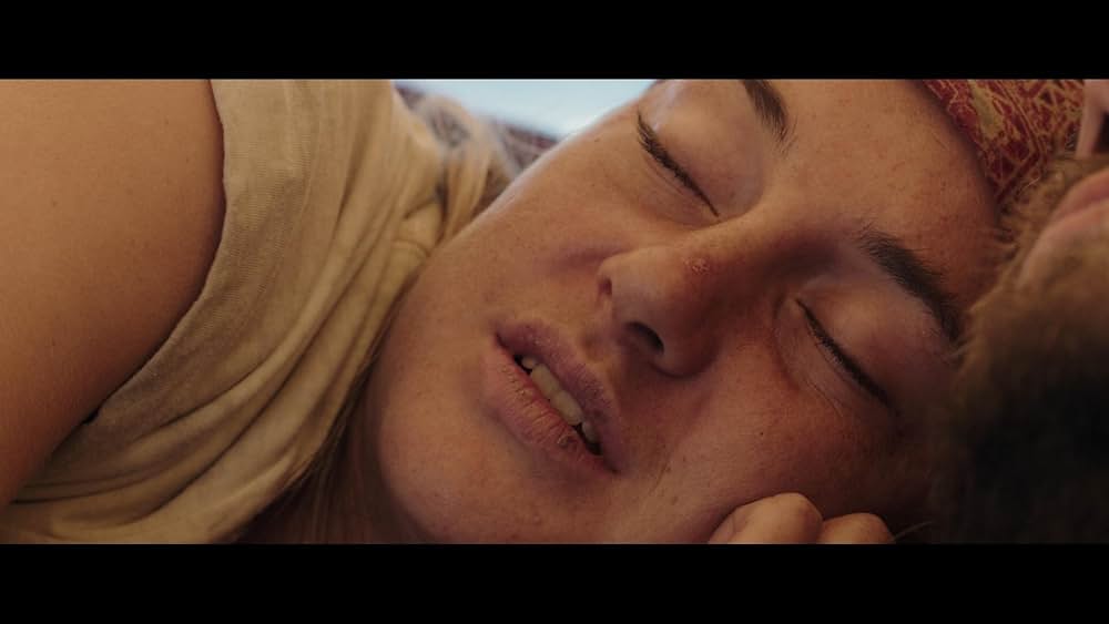 アドリフト 41日間の漂流の画像