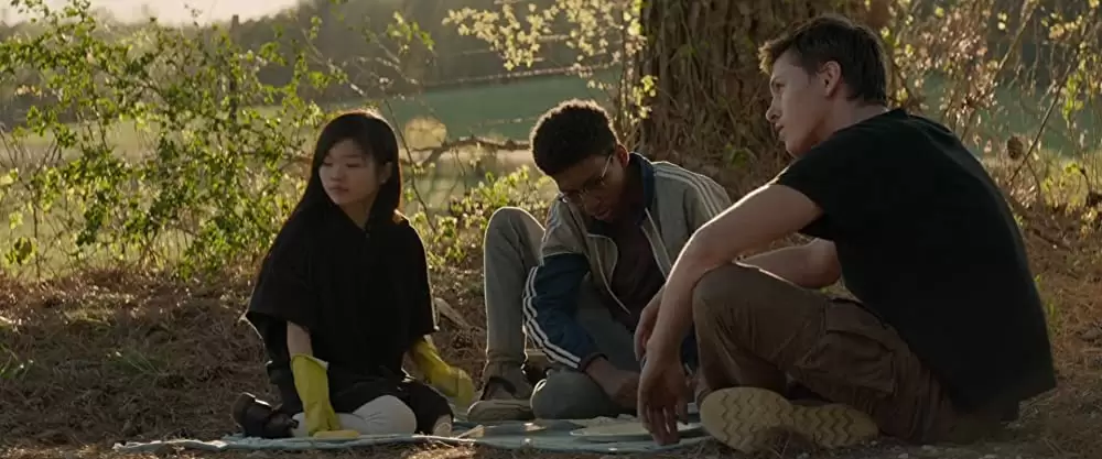 「ダーケスト・マインド」スカイラン・ブルックス & ハリス・ディキンソン & Miya Cechの画像