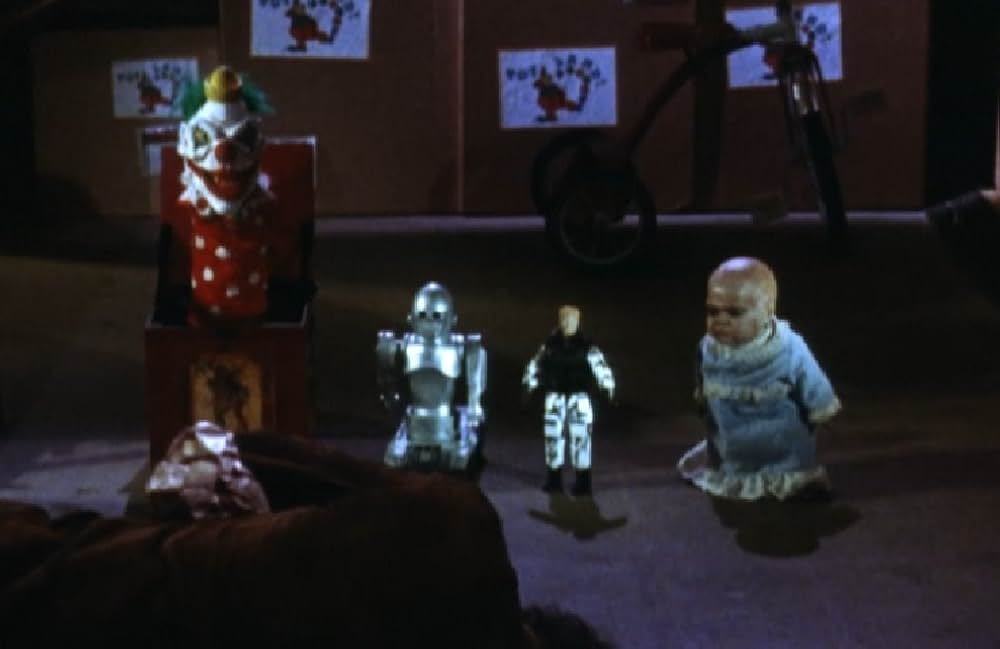 「Dollman vs. Demonic Toys（原題）」の画像