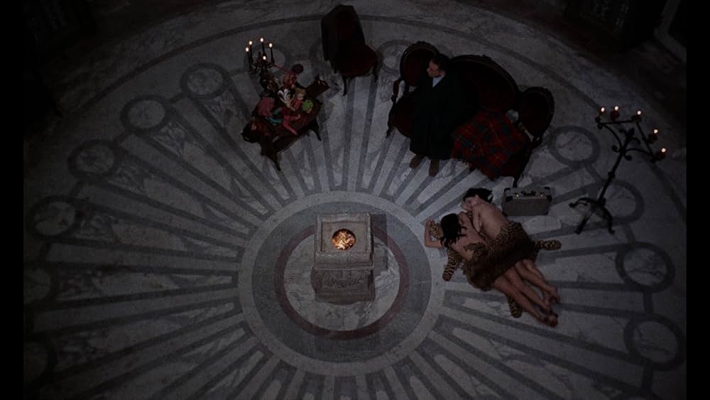 The Nude Vampire（英題）の画像