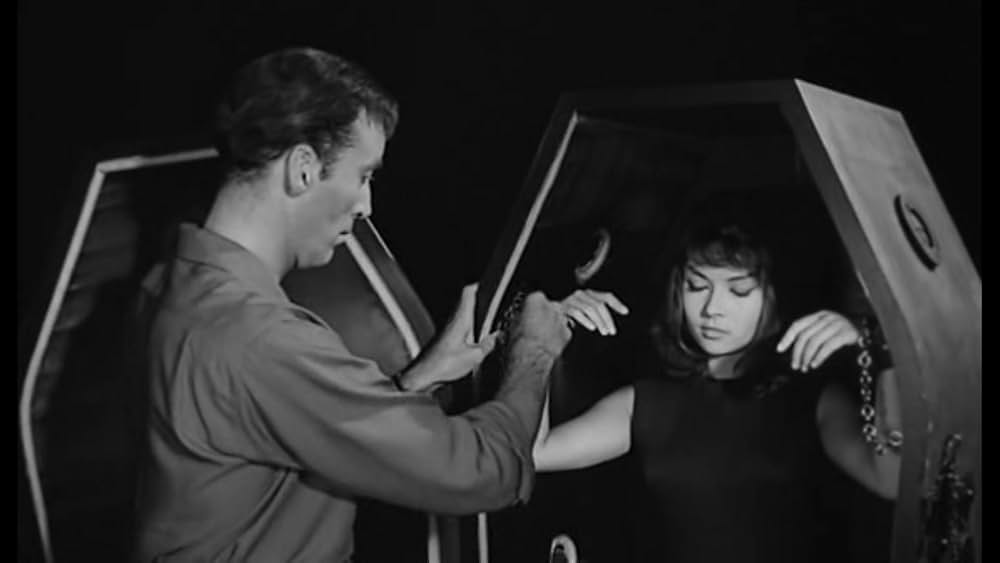 The Hands of Orlac（原題）の画像