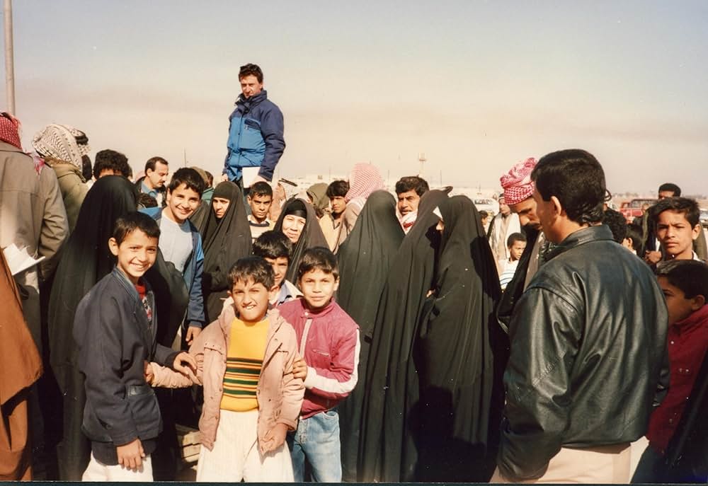 Never Look Away（原題）の画像