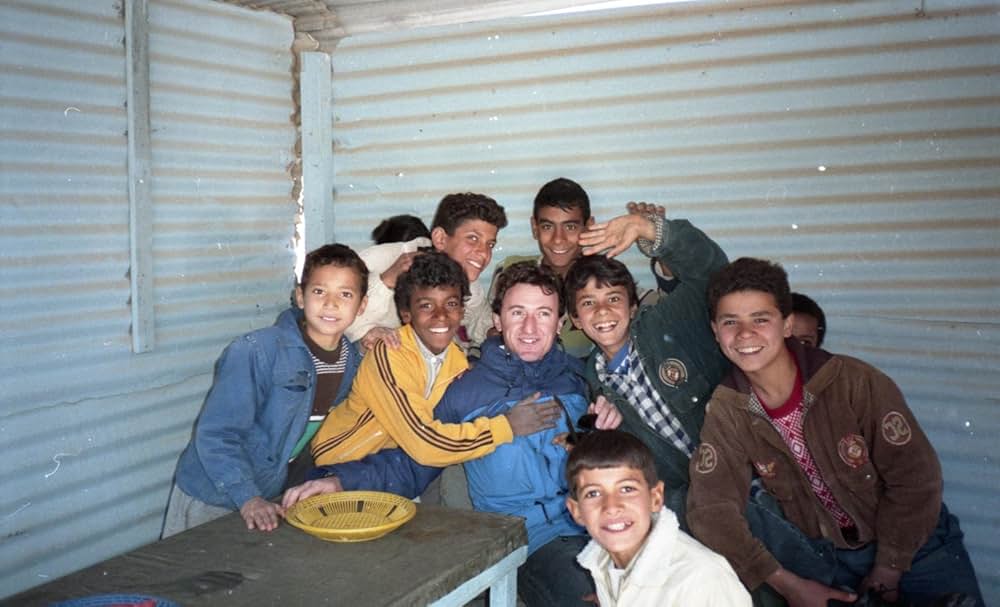 Never Look Away（原題）の画像