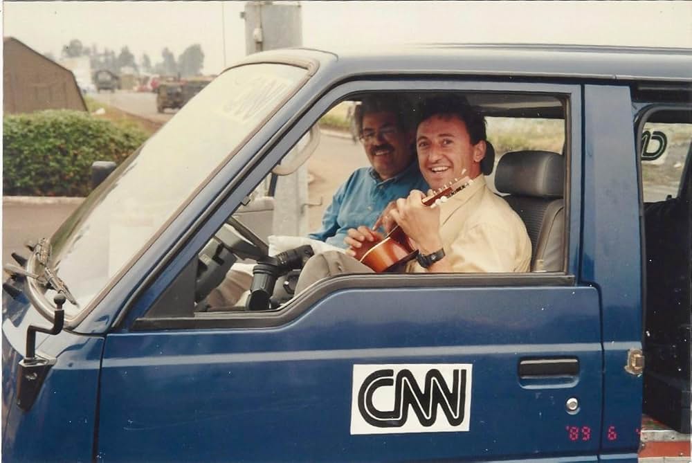 Never Look Away（原題）の画像