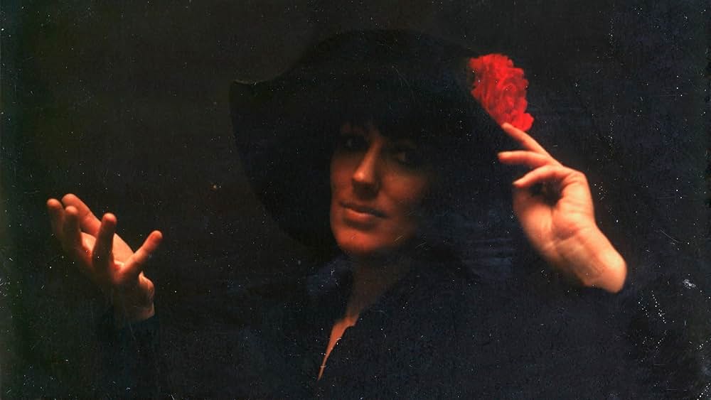 Never Look Away（原題）の画像