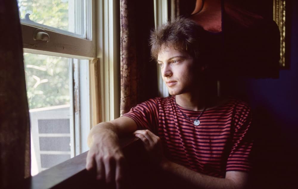 Never Look Away（原題）の画像