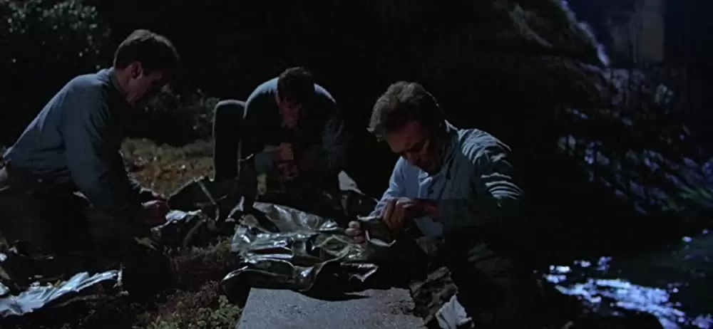 「アルカトラズからの脱出」クリント・イーストウッド & ジャック・チボー & フレッド・ウォードの画像