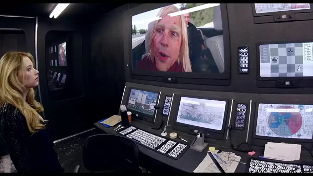 「ハードコア」ダニーラ・コズロフスキー & ヘイリー・ベネットの画像