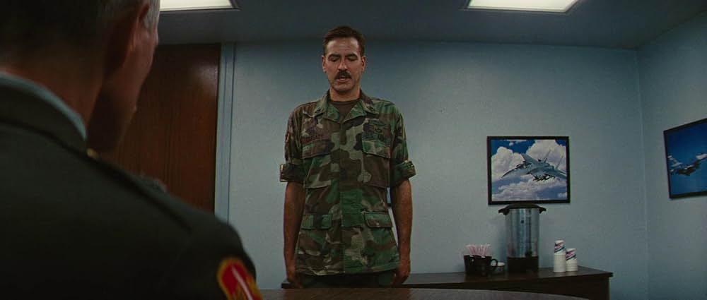 ヤギと男と男と壁との画像