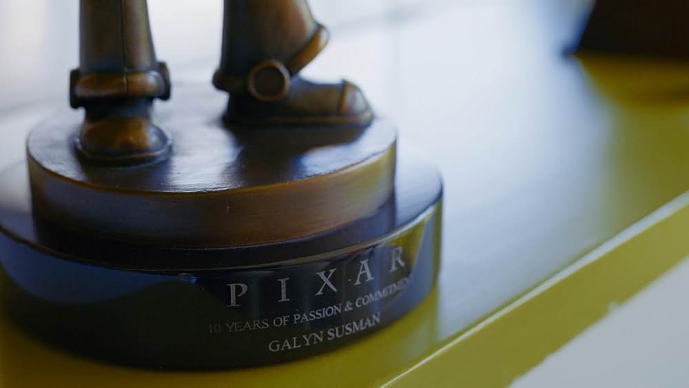 無限の彼方へ：バズとバズ・ライトイヤーへの旅の画像