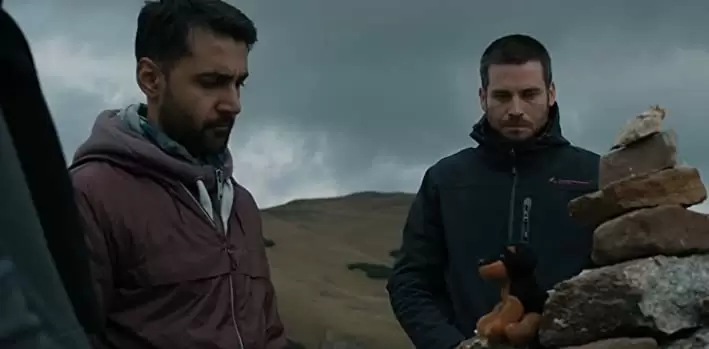 「ザ・リチュアル いけにえの儀式」Robert James-Collier & アーシャー・アリの画像