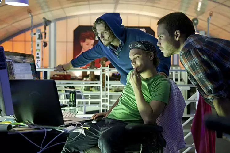 「野蛮なやつら SAVAGES」エミール・ハーシュ & アーロン・テイラー＝ジョンソン & テイラー・キッチュの画像