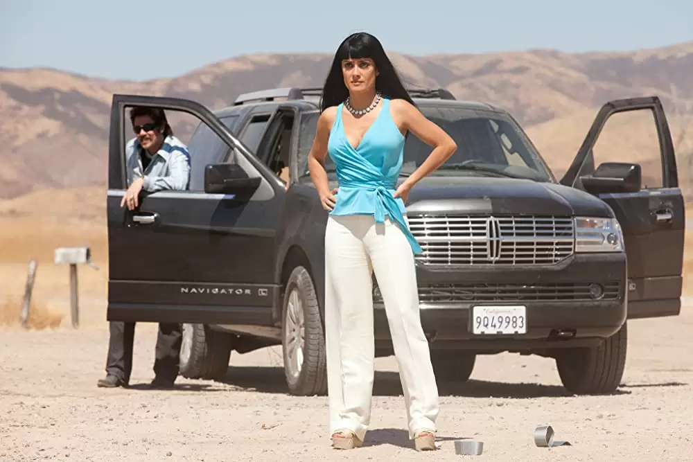 「野蛮なやつら SAVAGES」サルマ・ハエック & ベニチオ・デル・トロの画像