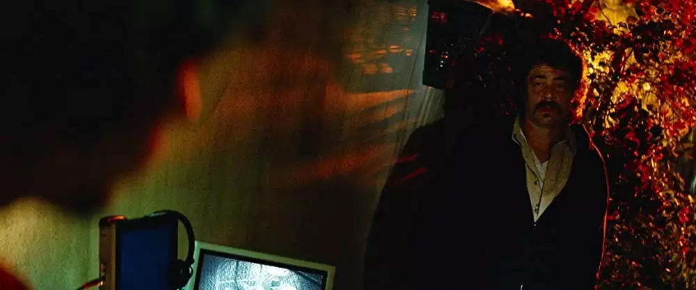 「野蛮なやつら SAVAGES」ベニチオ・デル・トロの画像