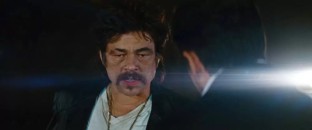 「野蛮なやつら SAVAGES」ベニチオ・デル・トロの画像