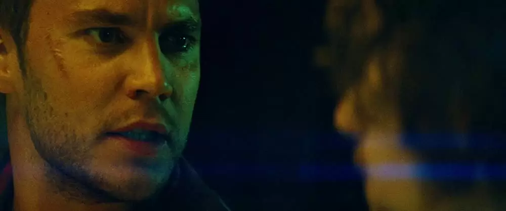 「野蛮なやつら SAVAGES」テイラー・キッチュの画像