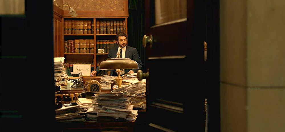 瞳の奥の秘密の画像