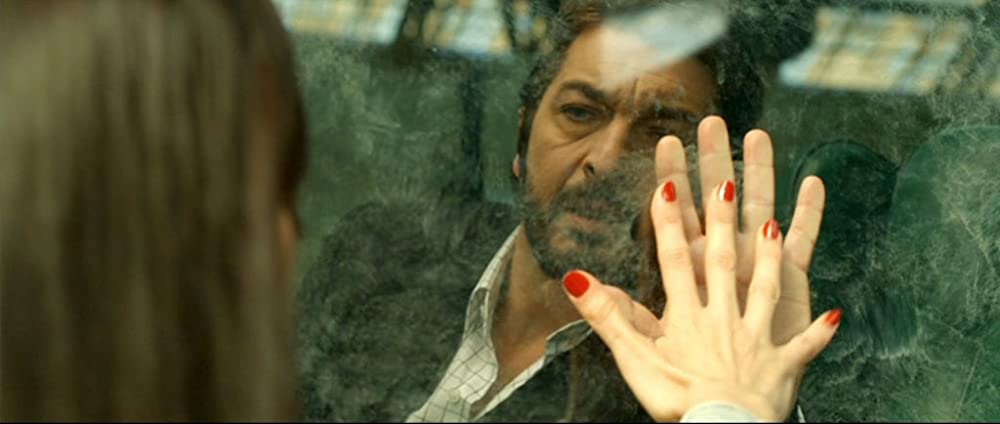 瞳の奥の秘密の画像