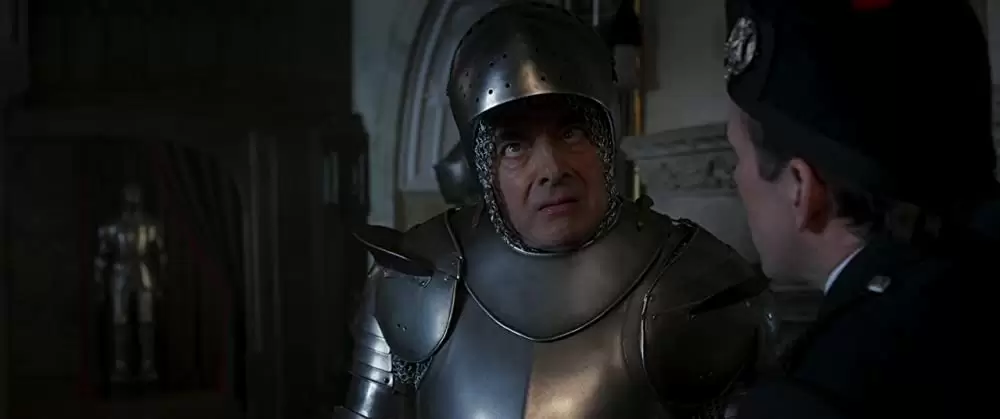 「ジョニー・イングリッシュ アナログの逆襲」ローワン・アトキンソン & ベン・ミラーの画像