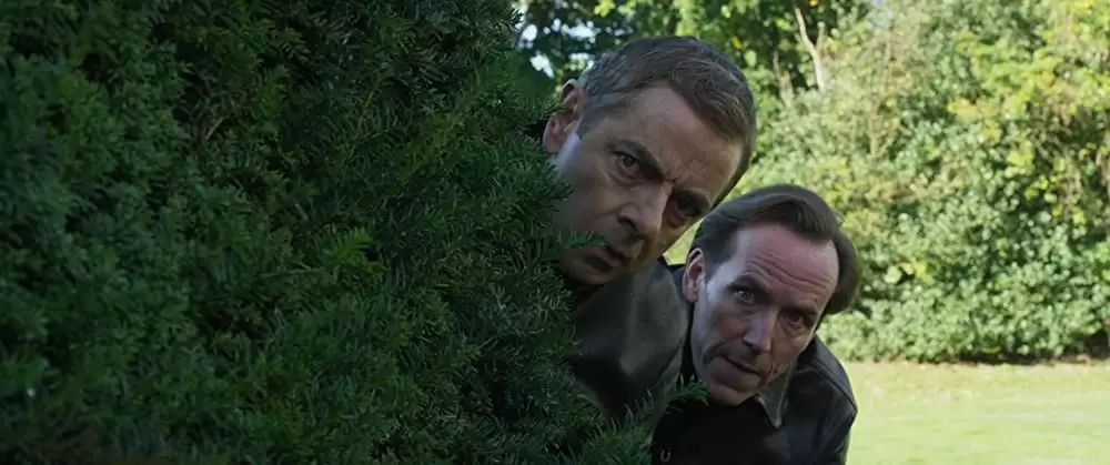 「ジョニー・イングリッシュ アナログの逆襲」ローワン・アトキンソン & ベン・ミラーの画像